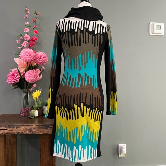 Coco & Tashi Long Sleeve Sweater Dress - Picture 6 of 14